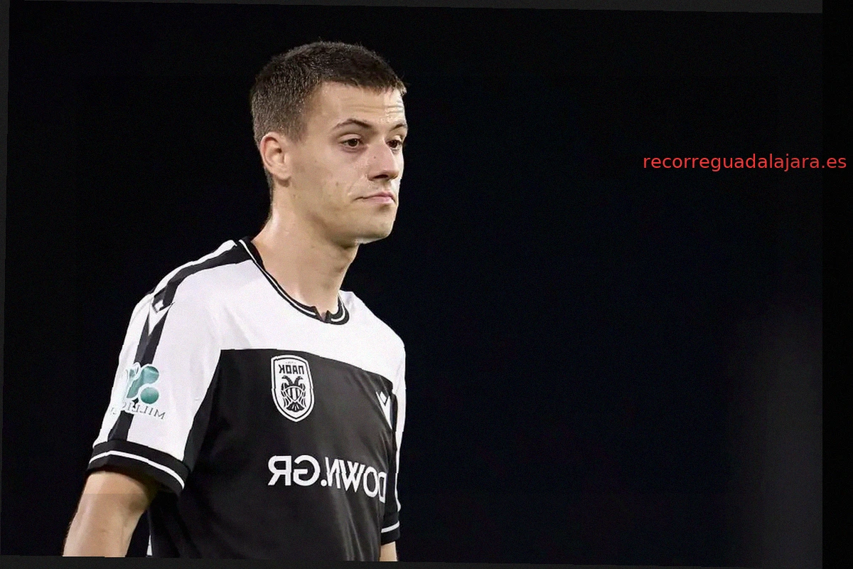 El Borussia Dortmund reaviva el interés en Giannis Konstantelias para la Bundesliga